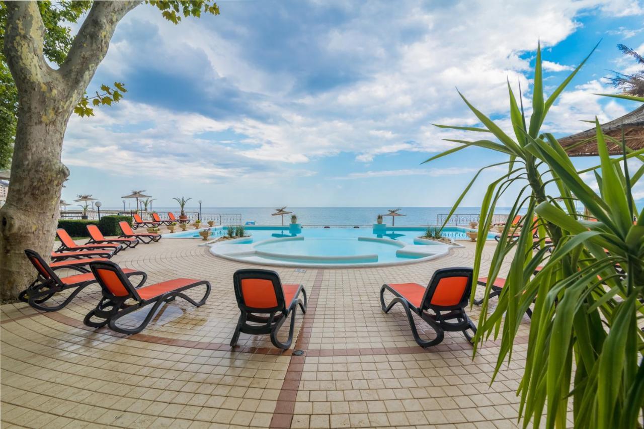 Marina Hotel, Sunny Day ヴァルナ エクステリア 写真