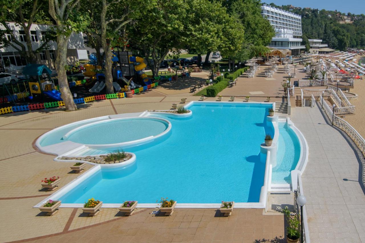 Marina Hotel, Sunny Day ヴァルナ エクステリア 写真