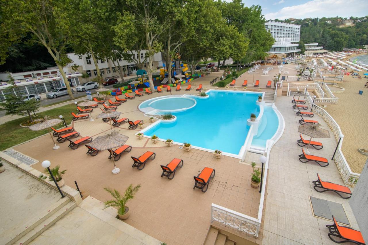 Marina Hotel, Sunny Day ヴァルナ エクステリア 写真