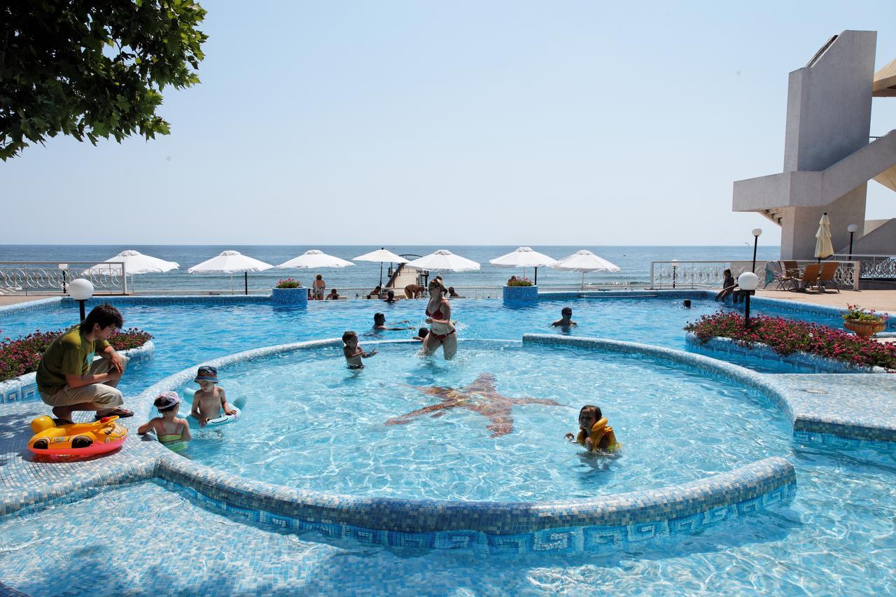 Marina Hotel, Sunny Day ヴァルナ エクステリア 写真