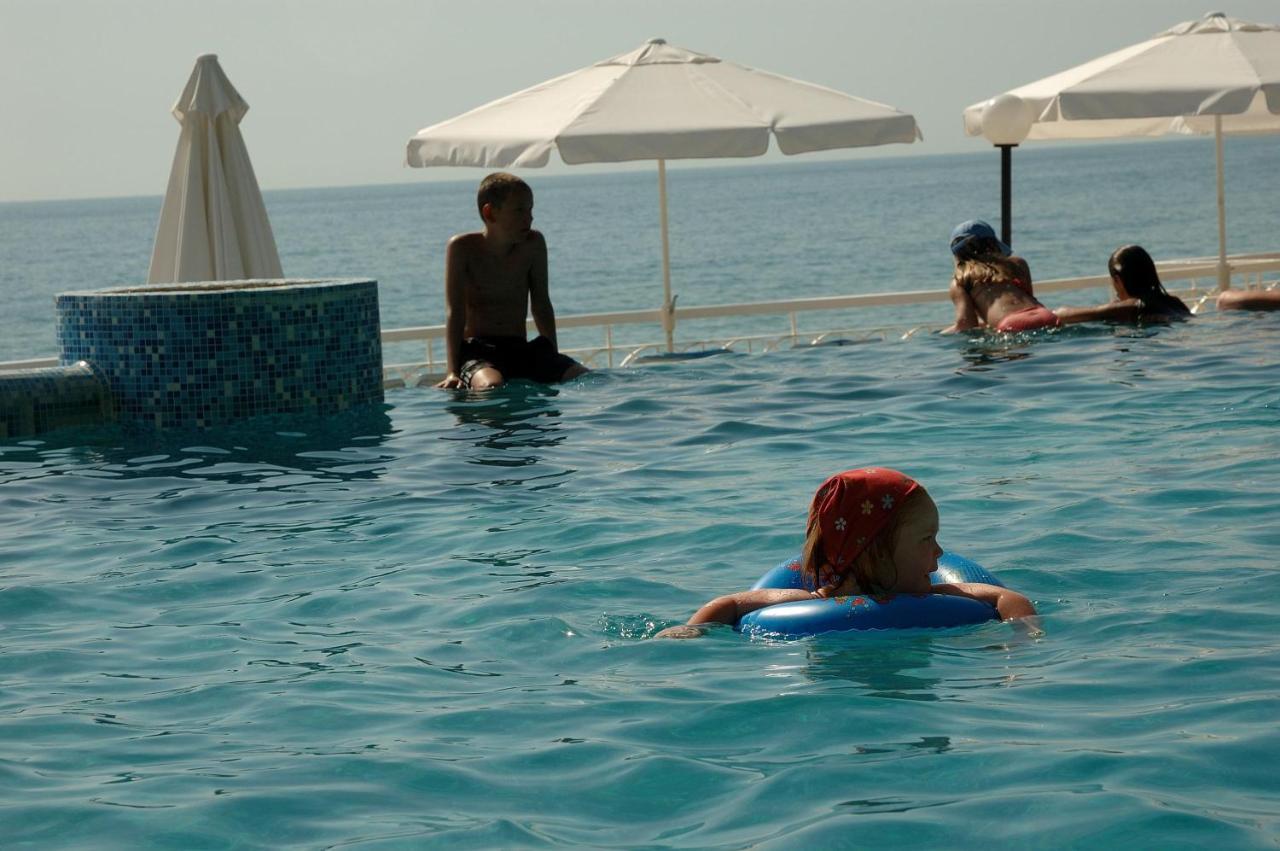 Marina Hotel, Sunny Day ヴァルナ エクステリア 写真